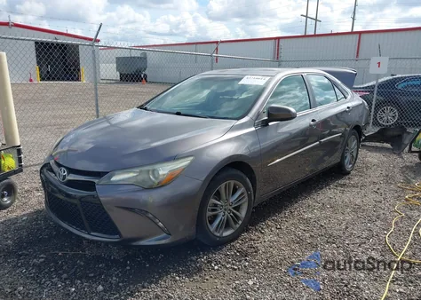 2015 Toyota Camry Se z USA, uszkodzony, nr VIN 4T1BF1FK7FU935339